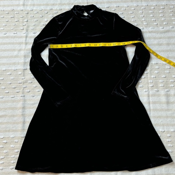 Falls Creek velvet long sleeve turtleneck dress - Picture 5 of 9